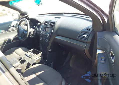 2016 Ford Police Interceptor z USA, uszkodzony, nr VIN 1FM5K8AR9GGA47147